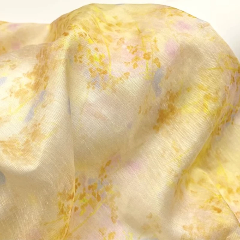Kimono Sheer Floral - 生姜色の日本風花柄グラデーションプリントシルクラミー生地、半透明で軽量な質感のテキスタイル、漢服、着物、ドレス用