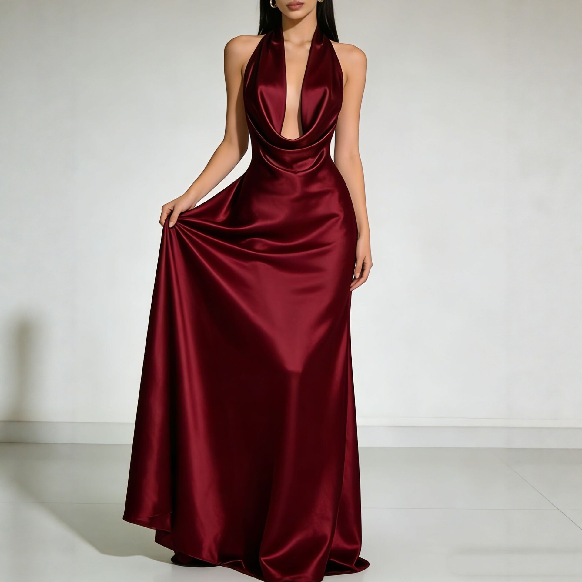Maxi Dress Halter - エレガントなパーティードレス 2026 ウェディングゲストドレス サテン バックレス ディープVネック