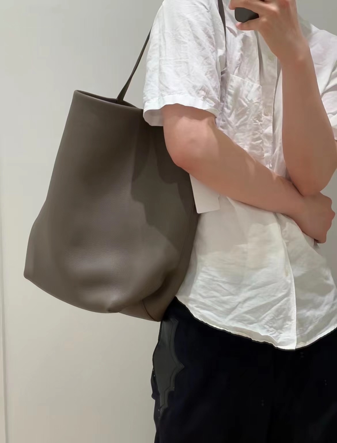 牛革製秋冬バッグ：耐久性があり通気性の良い大容量通勤トートバ - Tote Bag Beach のレビューと価格