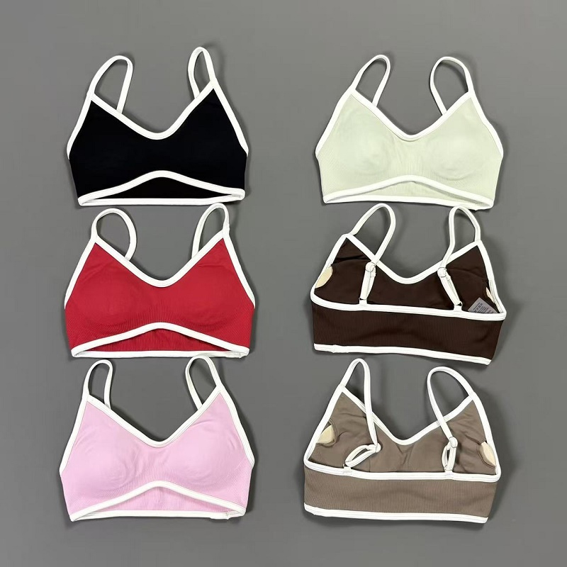 女性用コントラストラインヨガブラ Vネック ホワイトエッジ  - Crop Top Crochet のレビューと価格