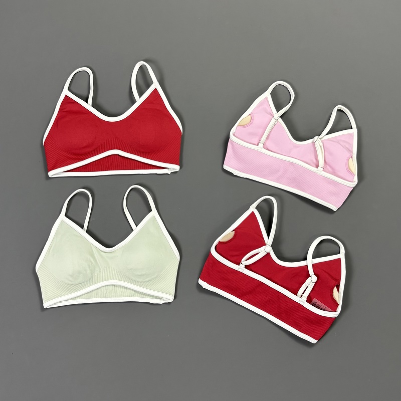 女性用コントラストラインヨガブラ Vネック ホワイトエッジ  - Crop Top Crochet のレビューと価格
