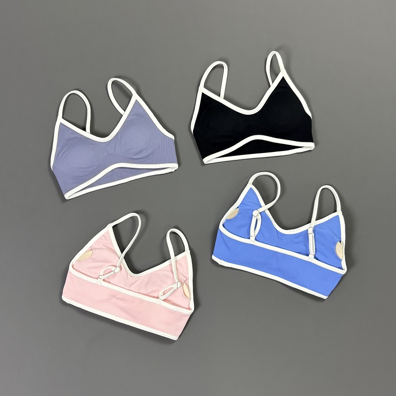 女性用コントラストラインヨガブラ Vネック ホワイトエッジ  - Crop Top Crochet のレビューと価格