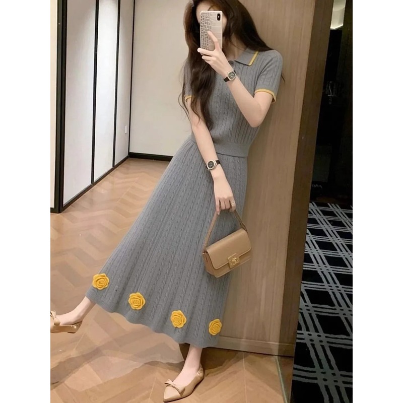 レディース花柄ニットツーピースセット ポロネックトップとミデ - Midi Skirt Floral のレビューと価格