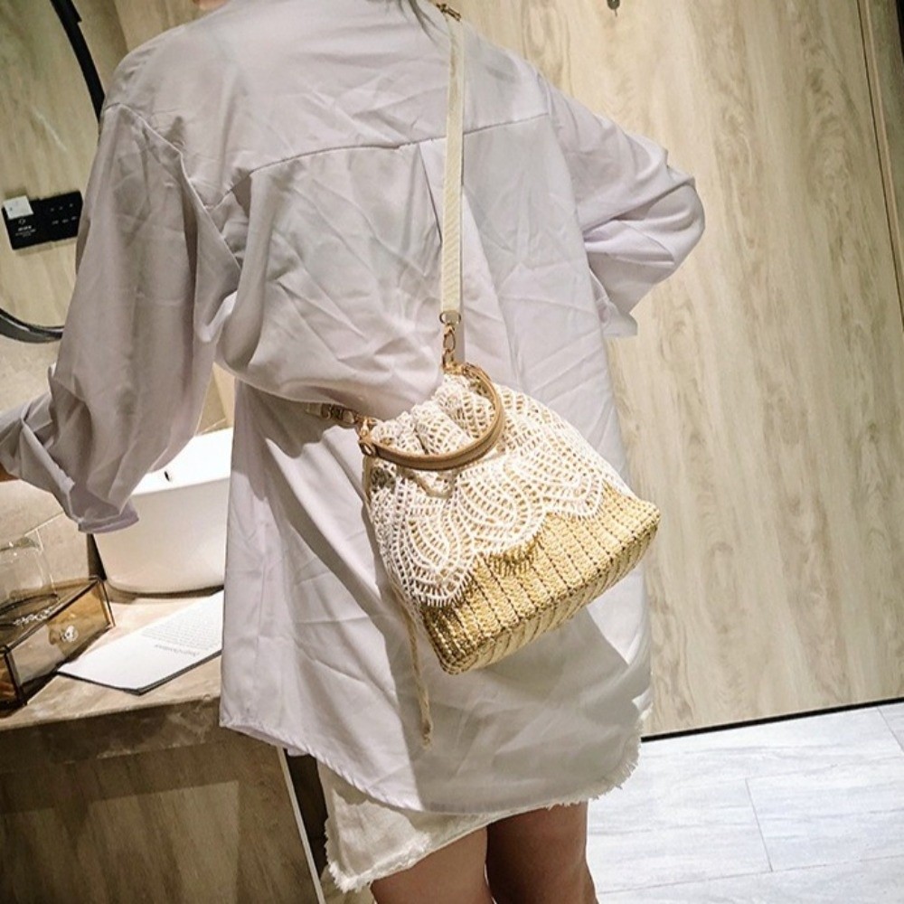 ヴィンテージレースストローショルダーバッグボヘミアンフラワー - Tote Bag Beach のレビューと価格
